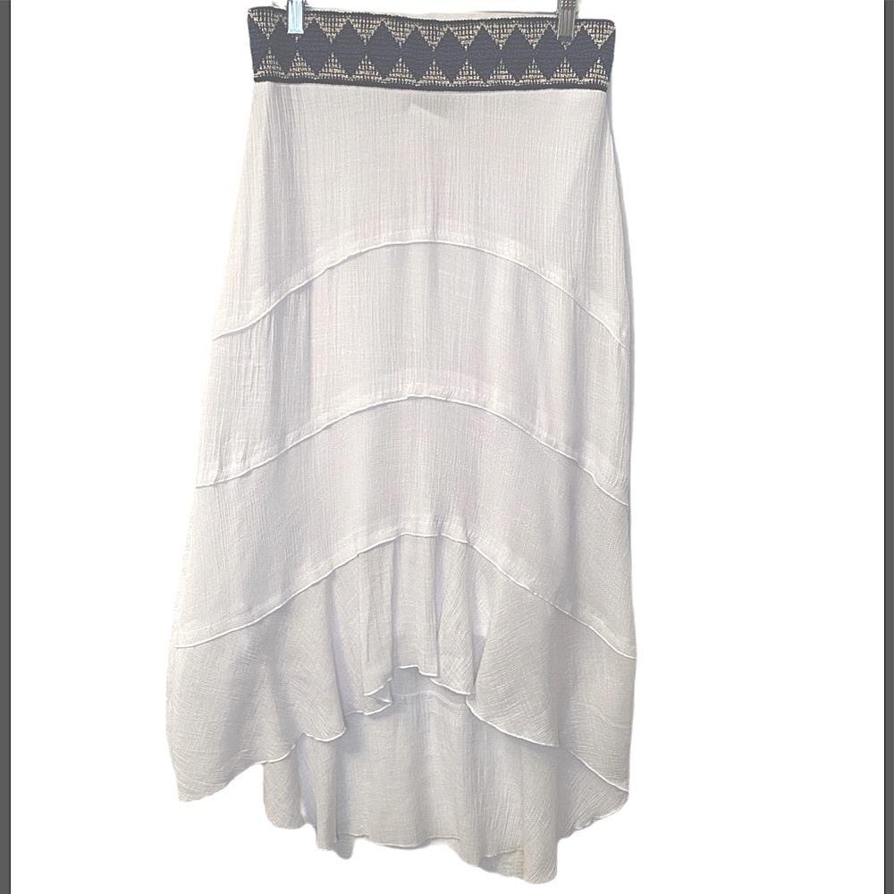 ByxBy  White Tier Long Skirt with Liner Size Med